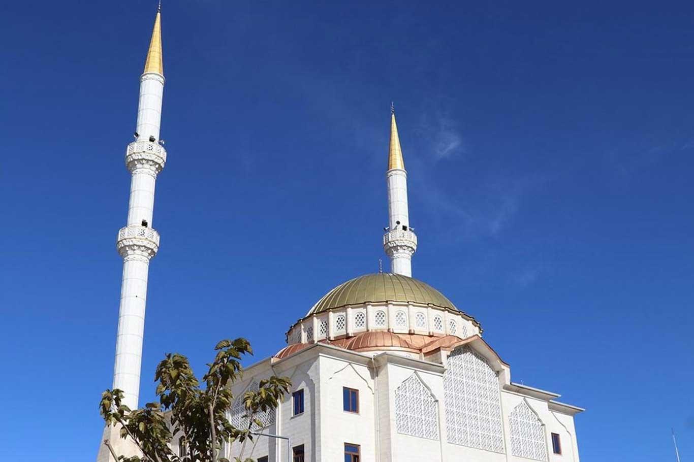 Van'da Cuma namazı kılınacak alan ve camilerin listesi yayınlandı
